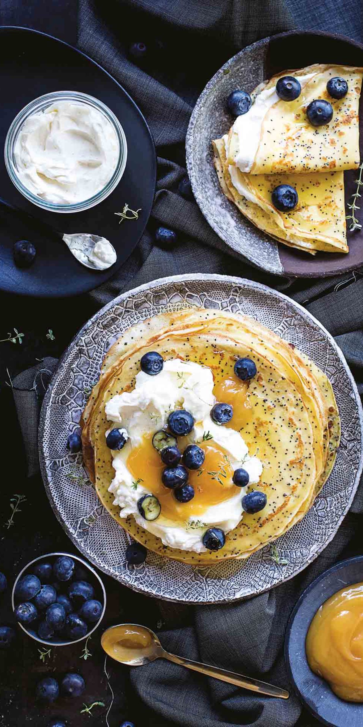 Crêpes al limone e semi di papavero con formaggio e lemon curd