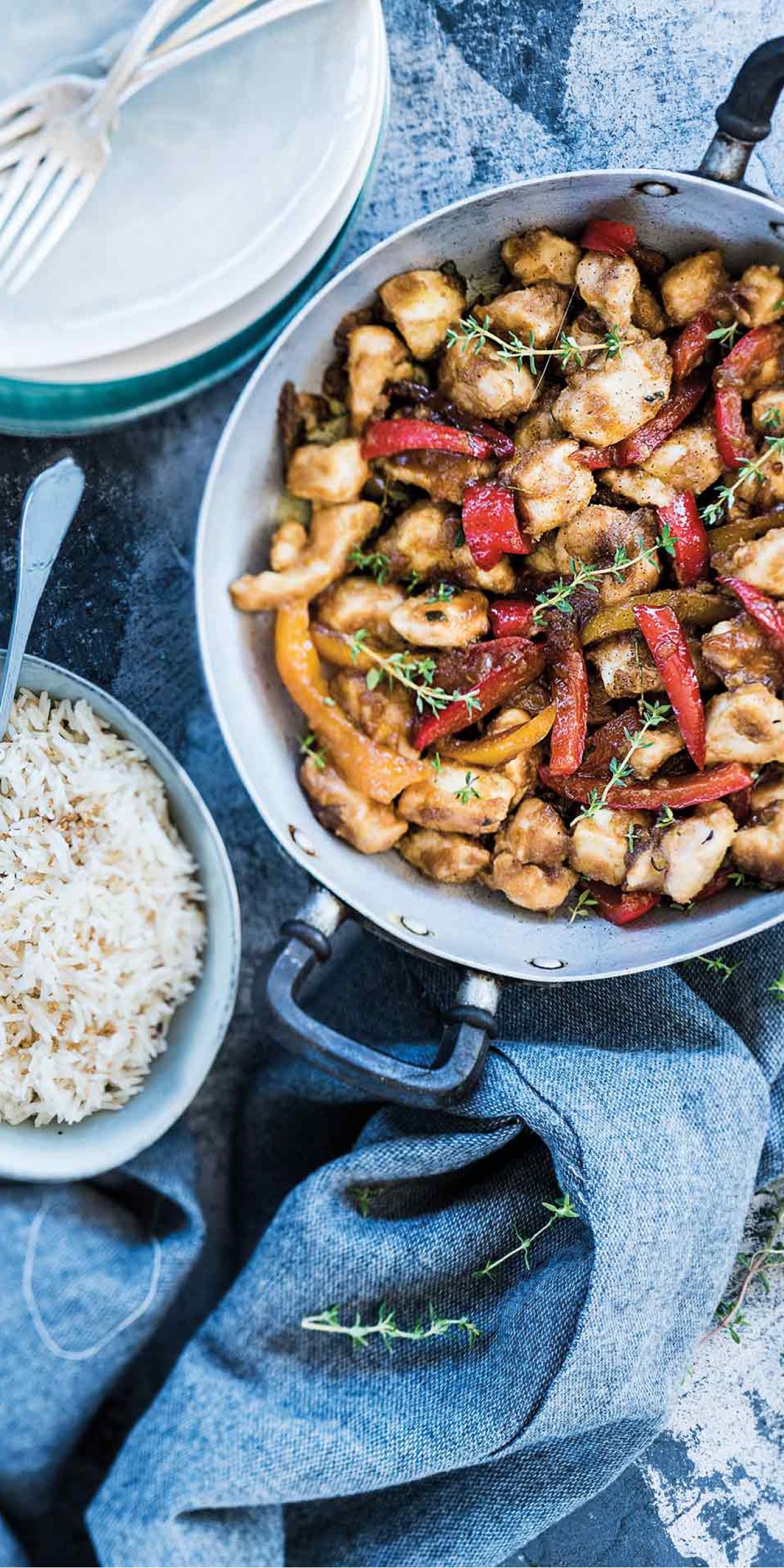 Bocconcini di pollo con peperoni e riso basmati