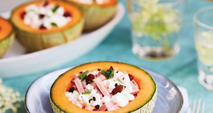 Melon with cottage cheese