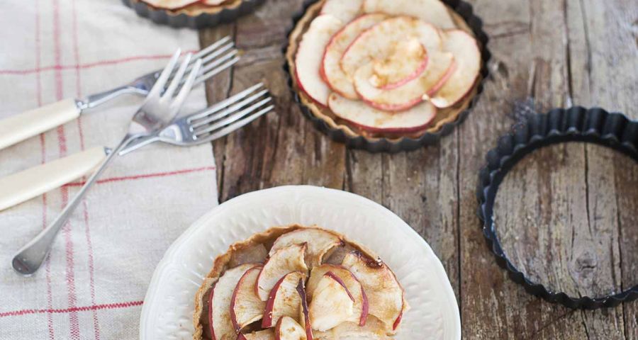Gluten-free mini apple tarts