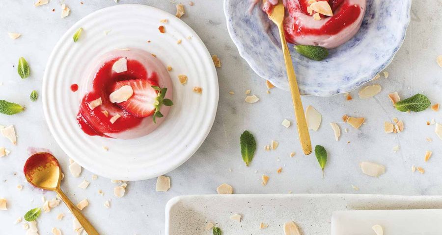 Strawberry bavarois with almond milk