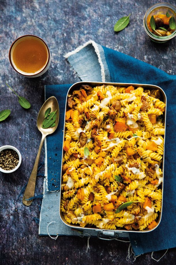 Pasta al forno con castagne glassate, zucca e gorgonzola