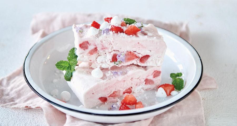 Strawberry meringue semifreddo