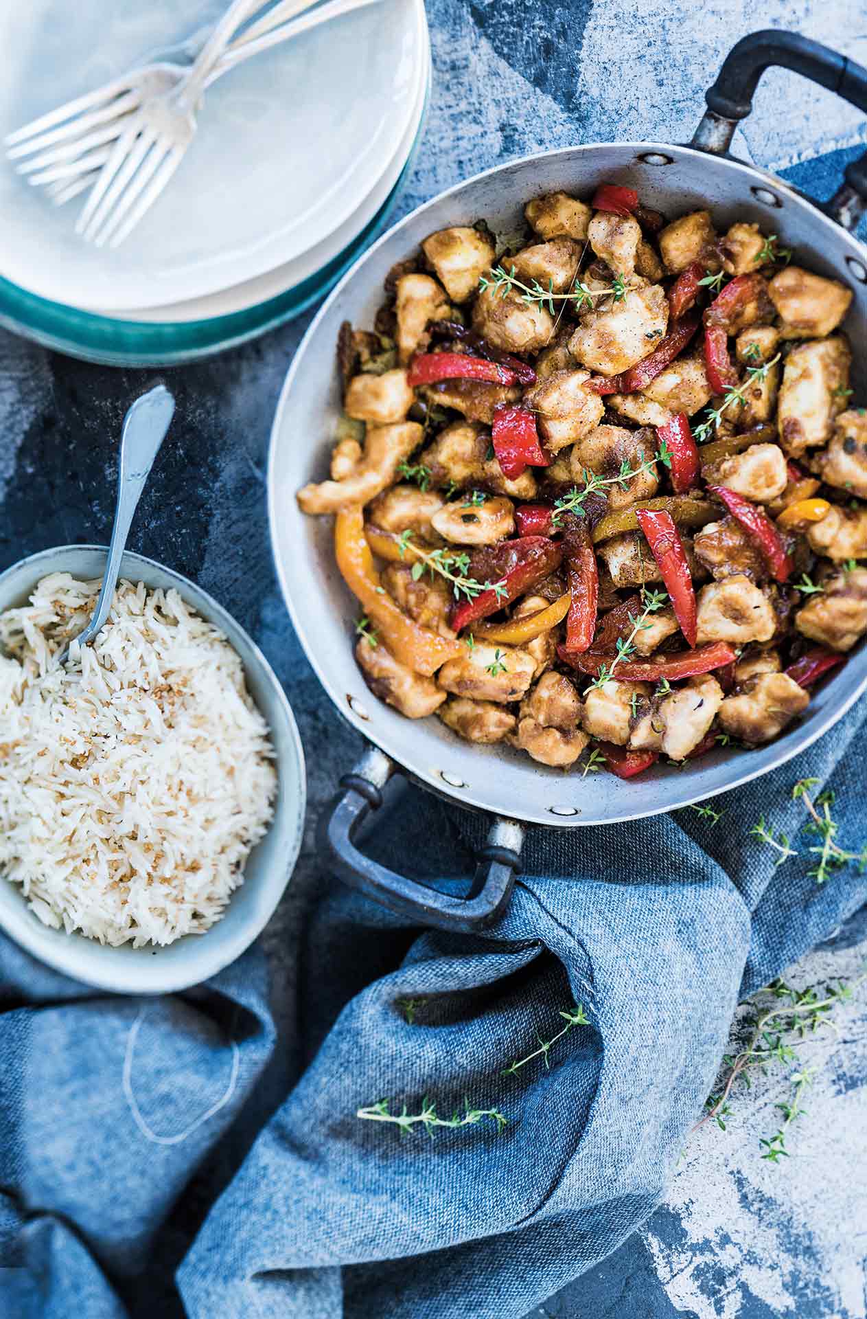 Bocconcini di pollo con peperoni e riso basmati